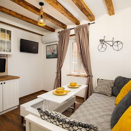 Domus Maximus Apartman Póla Kültér fotó