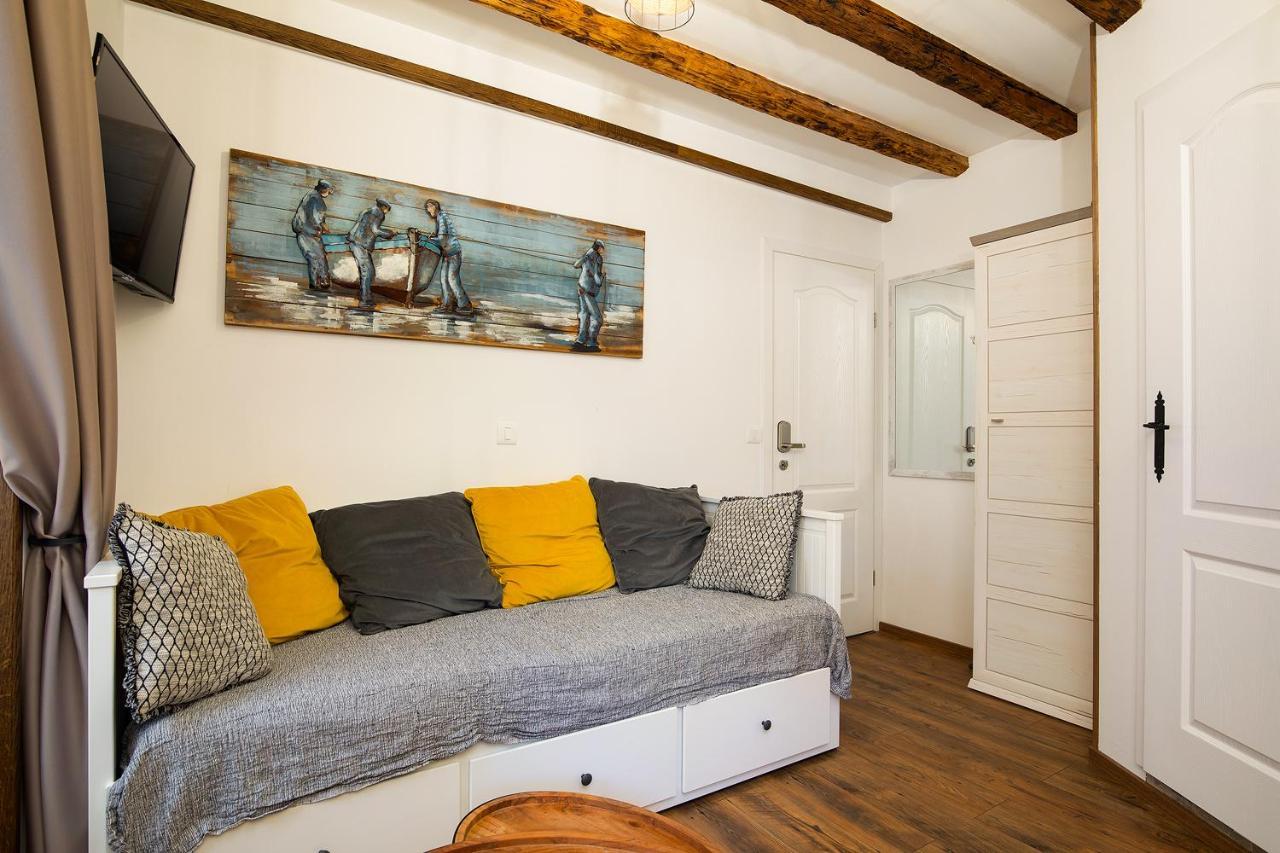 Domus Maximus Apartman Póla Kültér fotó