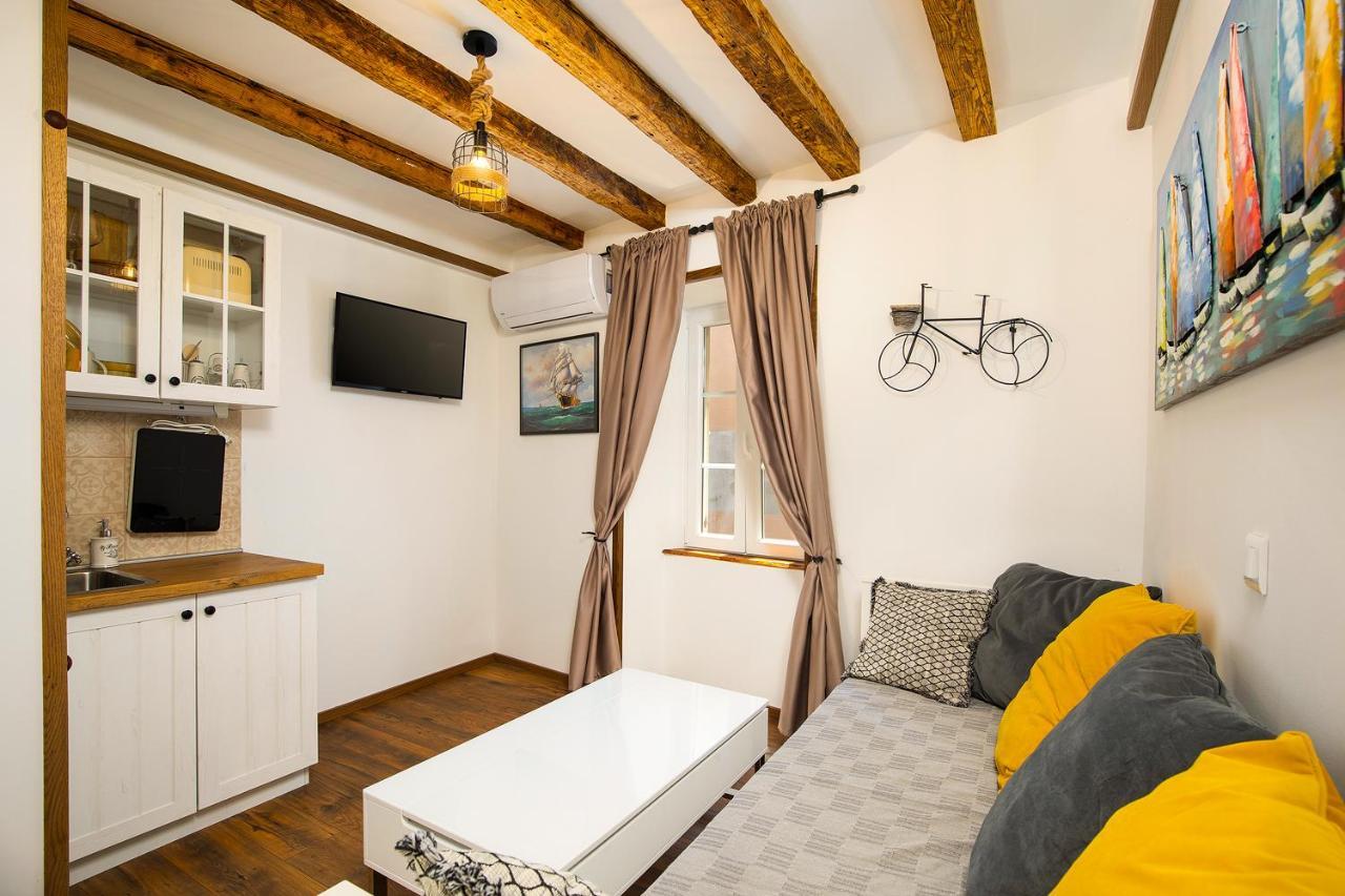 Domus Maximus Apartman Póla Kültér fotó