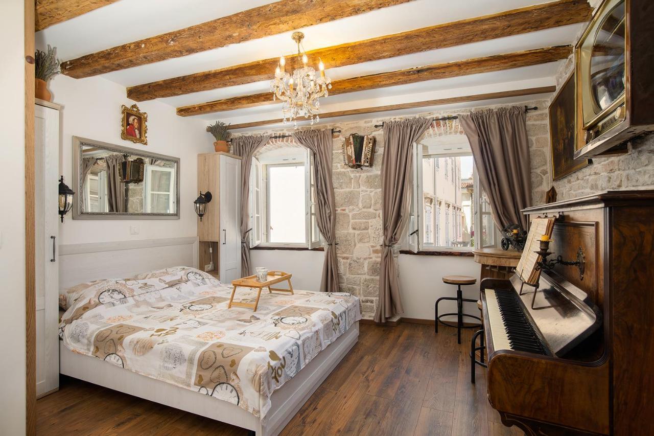 Domus Maximus Apartman Póla Kültér fotó