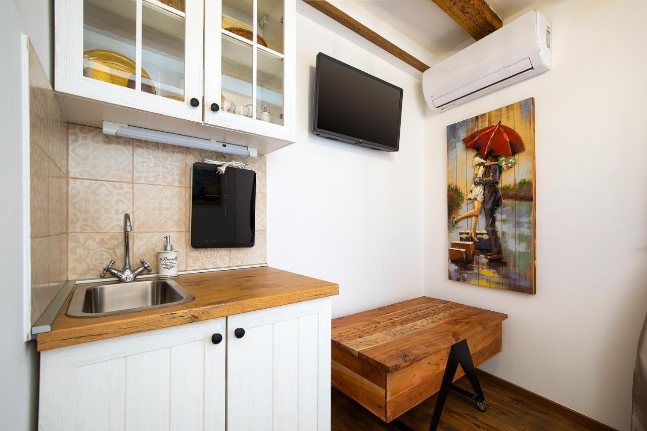 Domus Maximus Apartman Póla Kültér fotó
