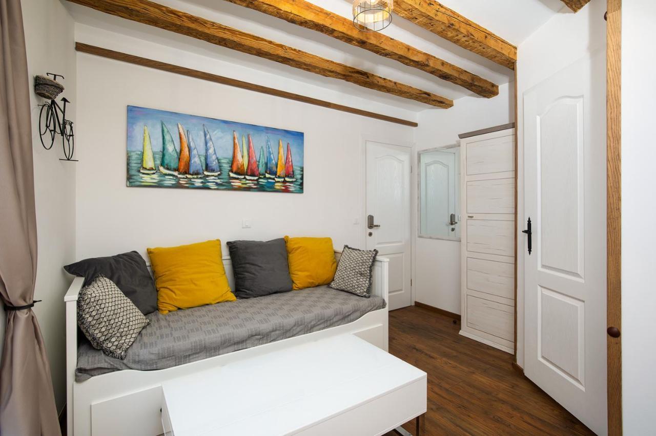 Domus Maximus Apartman Póla Kültér fotó